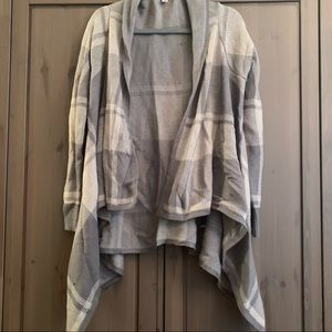 ✨SOLD✨ Merona grey/beige plaid open front cardigan